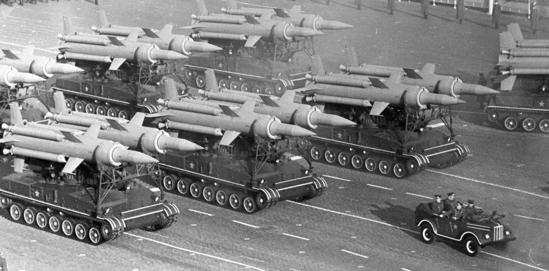 В СССР состоялся один из крупнейших военных парадов