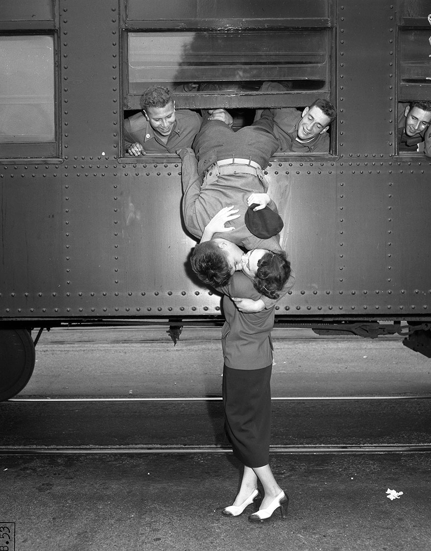 Прощальный поцелуй перед отправкой на корейскую войну, Лос-Анджелес, 6 сентября 1950