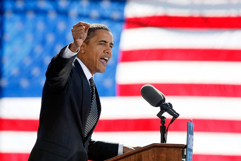 Барак Обама побеждает в первом этапе выборов
