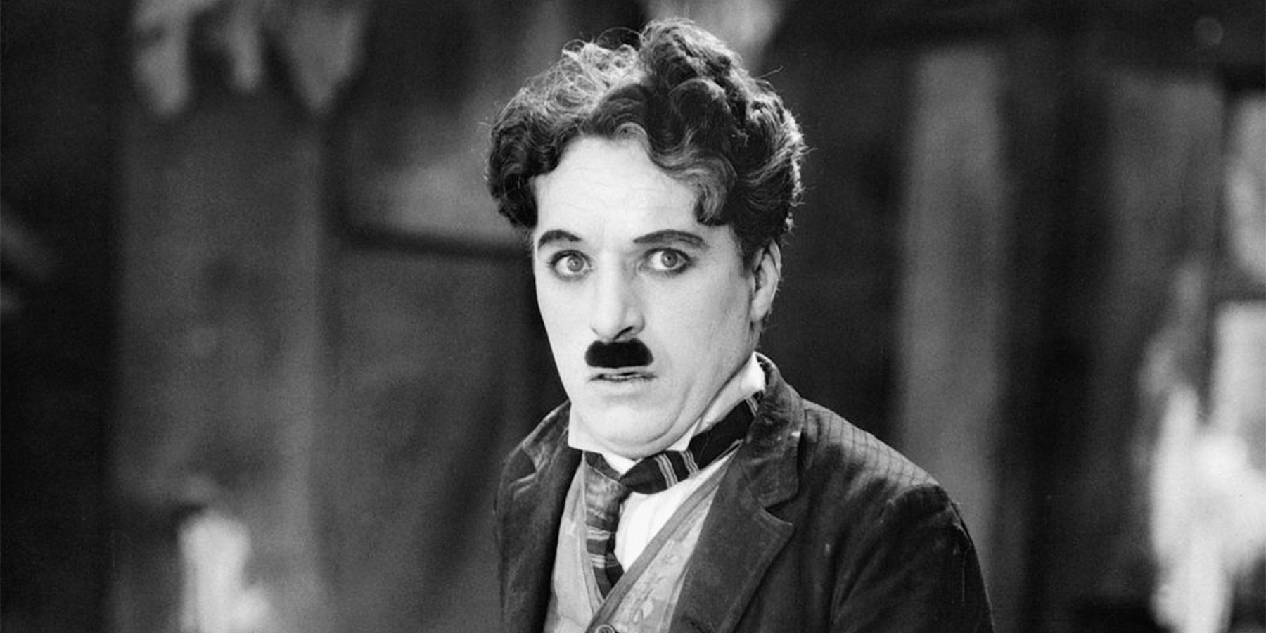 Актёру Чарли Чаплину предъявлено обвинение в сочувствии коммунистам