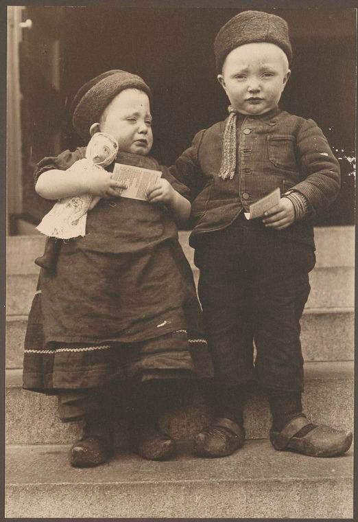 Маленькие голландские эмигранты, 1910 год